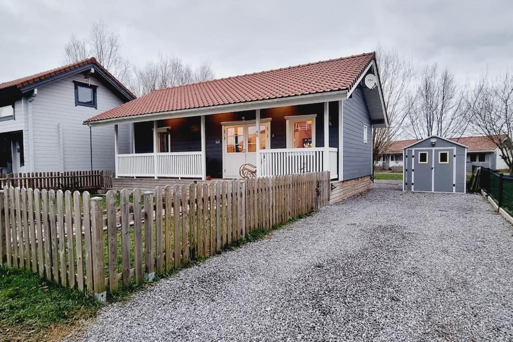 Villa *L'Ecrin De L'Etang* Depaysement Assure Bourbourg Esterno foto